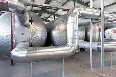 Zur besseren Effizienz der Wärmeversorgung der östlichen HafenCity setzen wir große Pufferspeicher ein.