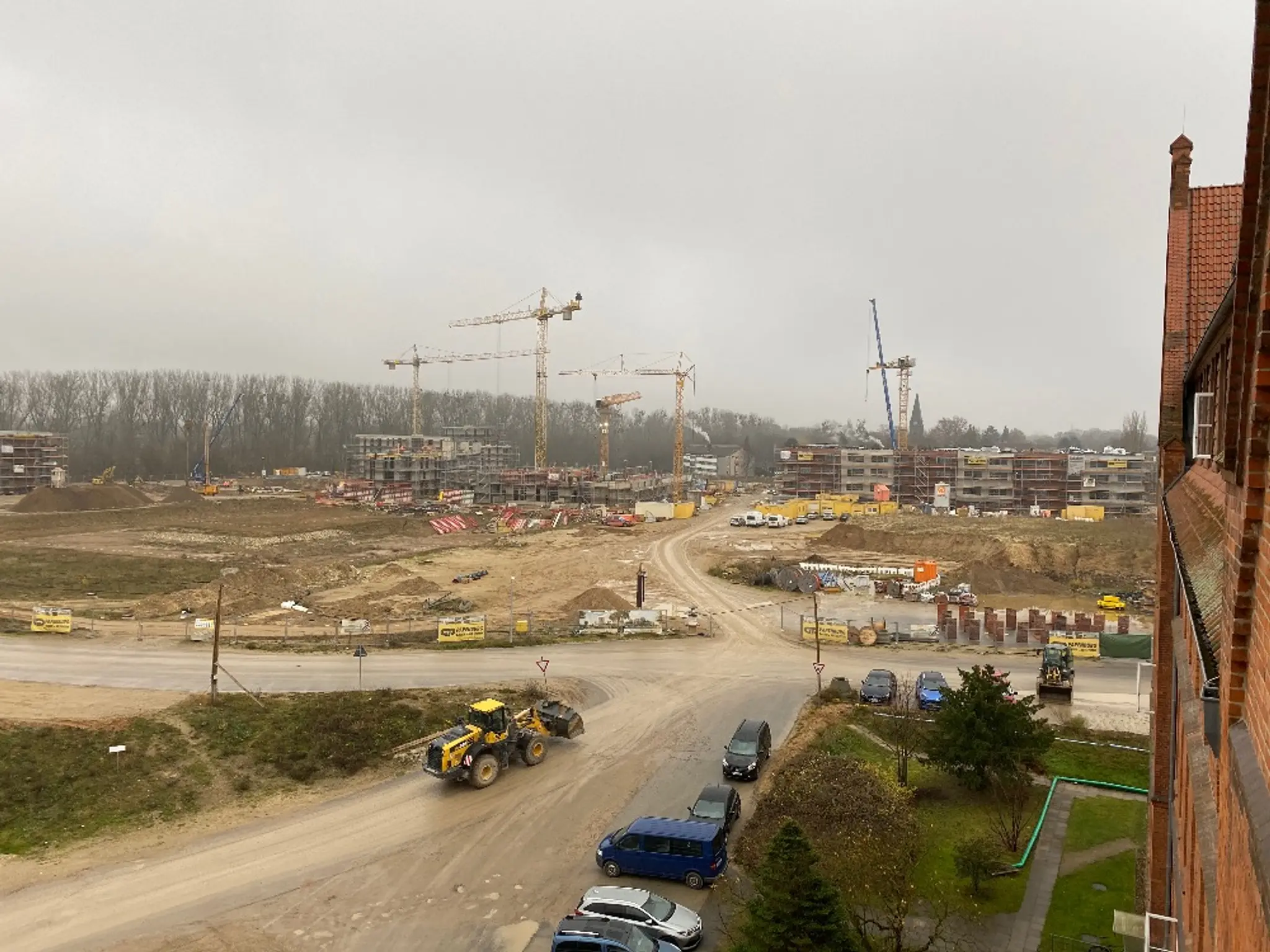 Quartiersversorgung Wasserstadt Limmer, Blick auf das Baugelände des zukünftigen Quartiers 