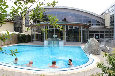 Das Freizeitbad aquaLaatzium verfügt über unterschiedlichste Innen- und Außenbereiche.